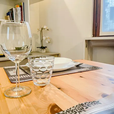 Isola Gargigliano 公寓 *