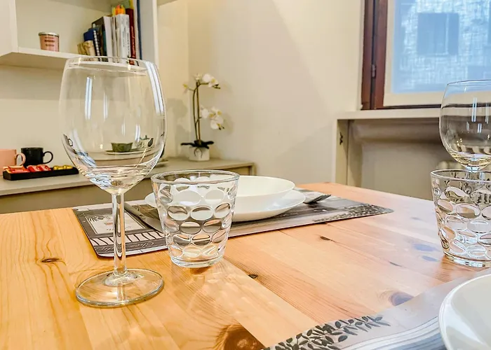 Isola Gargigliano 公寓 *